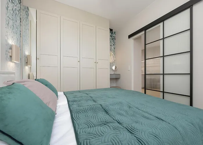 Zupnicza Elegant Apartment With Balcony Warsaw By Noclegi Renters