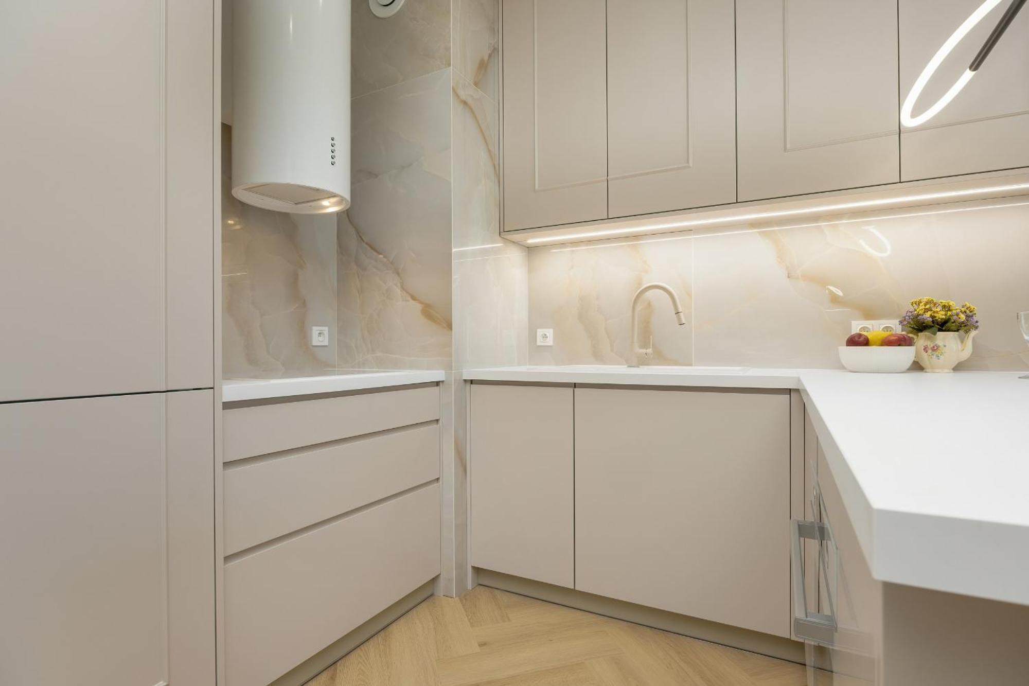 Zupnicza Elegant With Balcony By Renters Apartment *