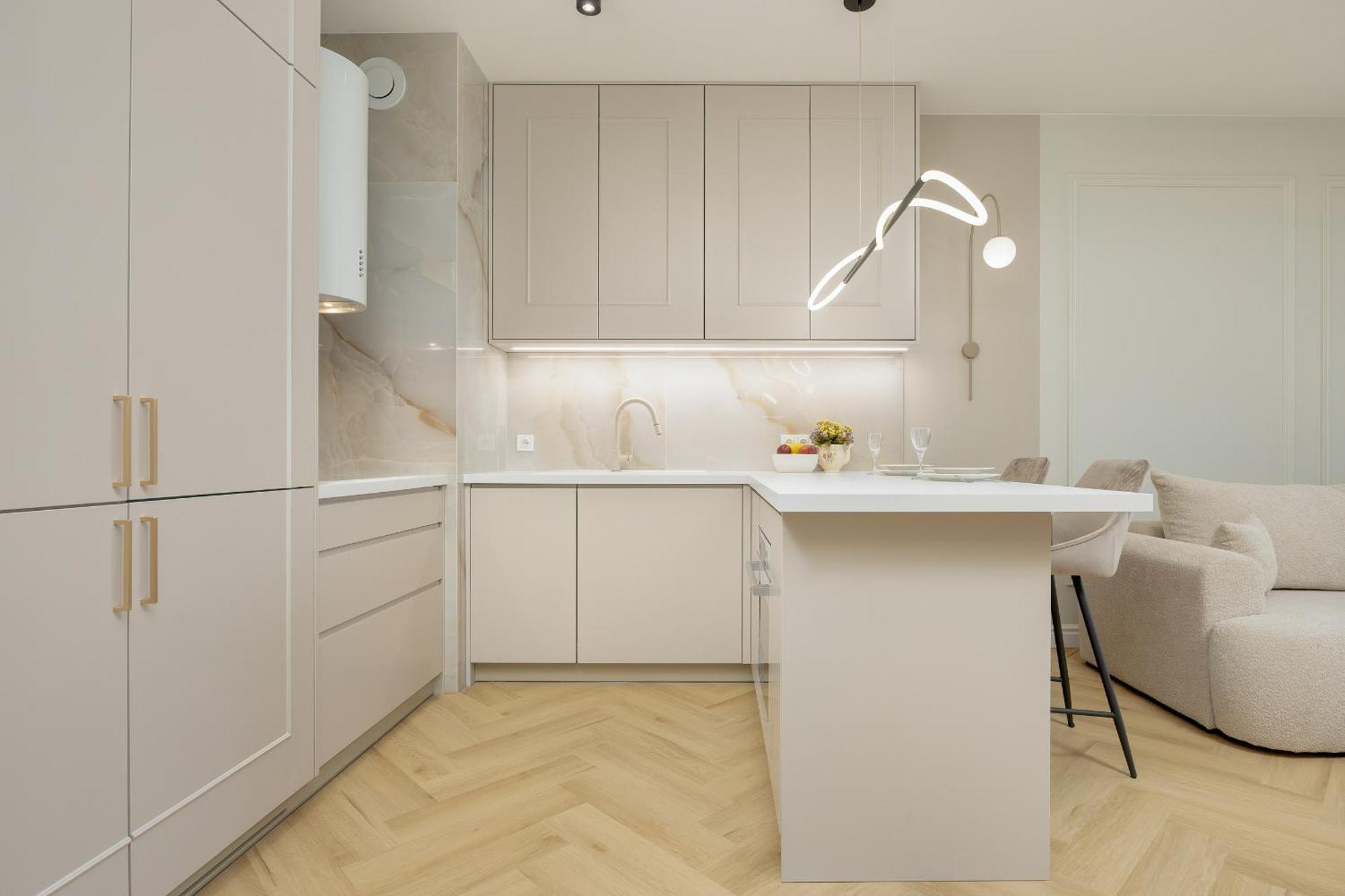 Zupnicza Elegant With Balcony By Renters Apartment
