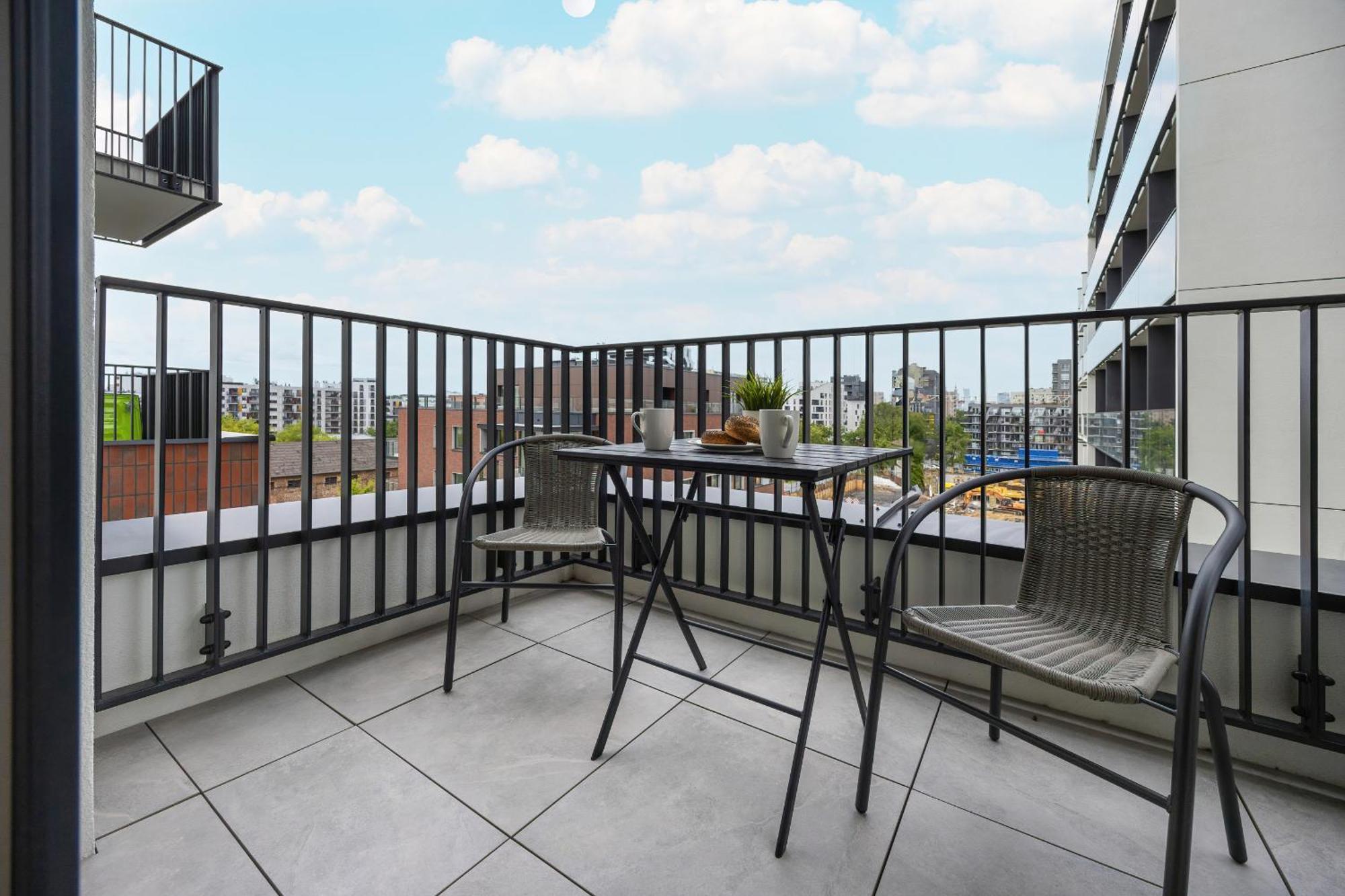 Apartment Zupnicza Elegant With Balcony By Renters