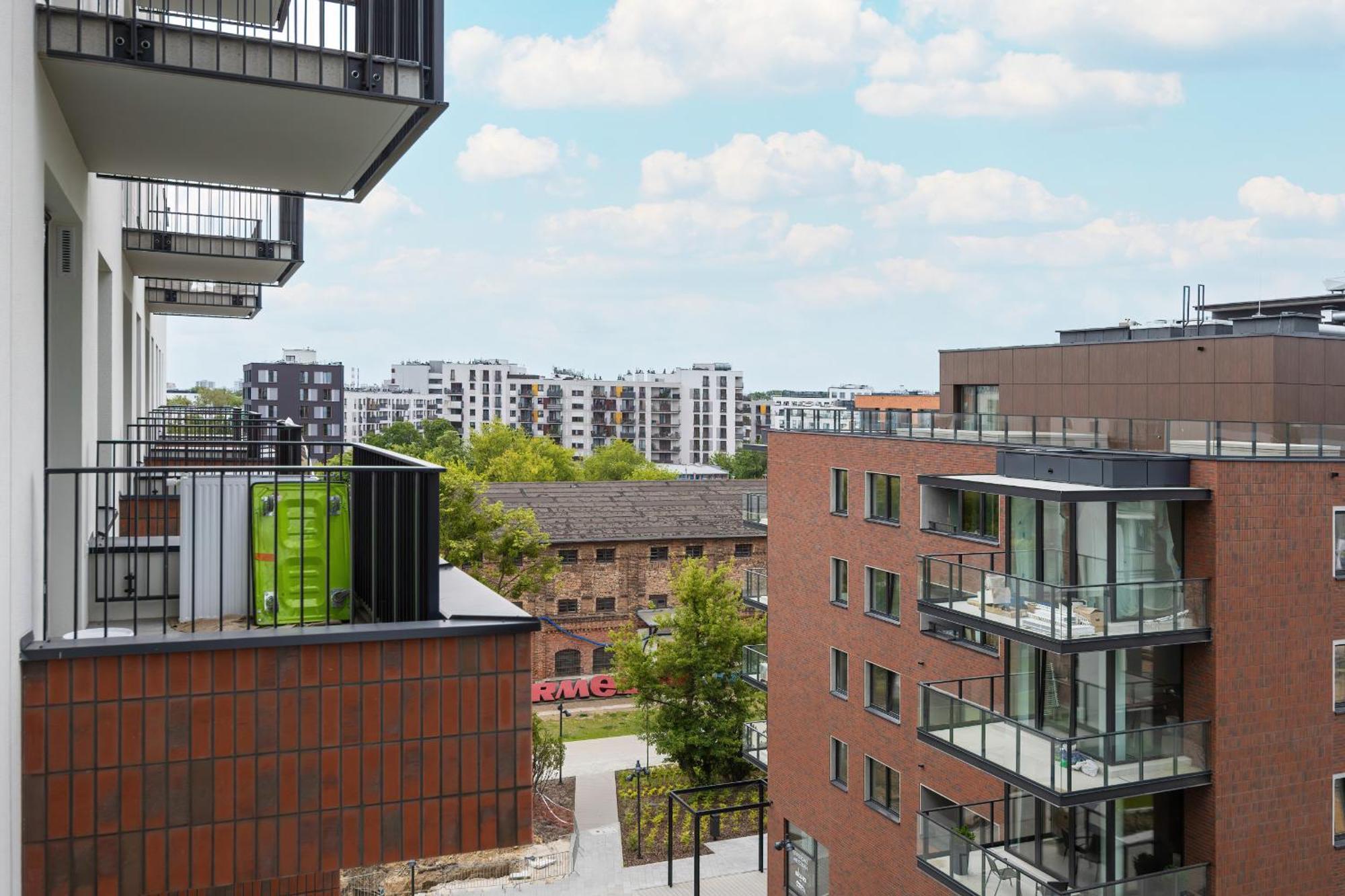 Zupnicza Elegant With Balcony By Renters Apartment
